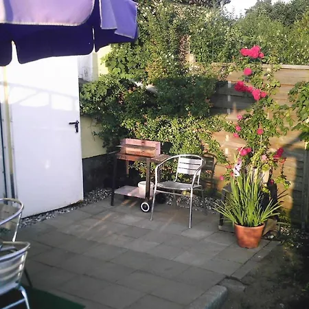 In Redewisch Mit Sitzecke Im Gruenen , Grillmoeglichkeit Vorhanden Boltenhagen (Ostseebad)